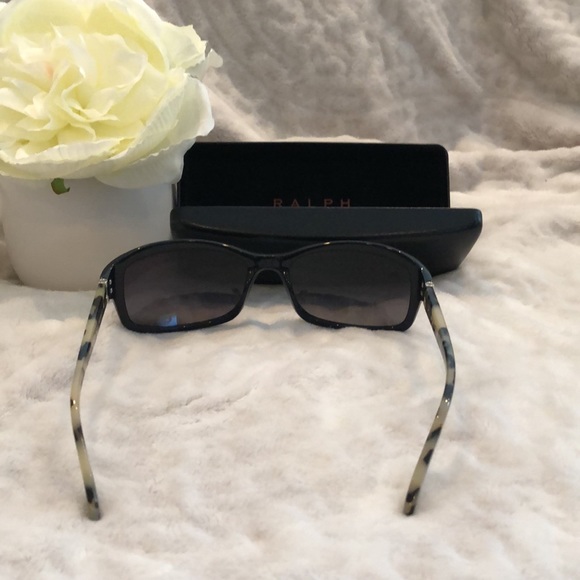 Gorgeous Black& leopard Ralph Lauren sunglasses - Picture 3 of 12